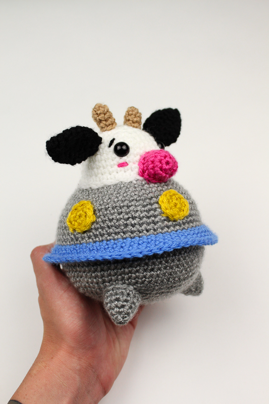 UFO Cow Amigurumi - Knot Bad