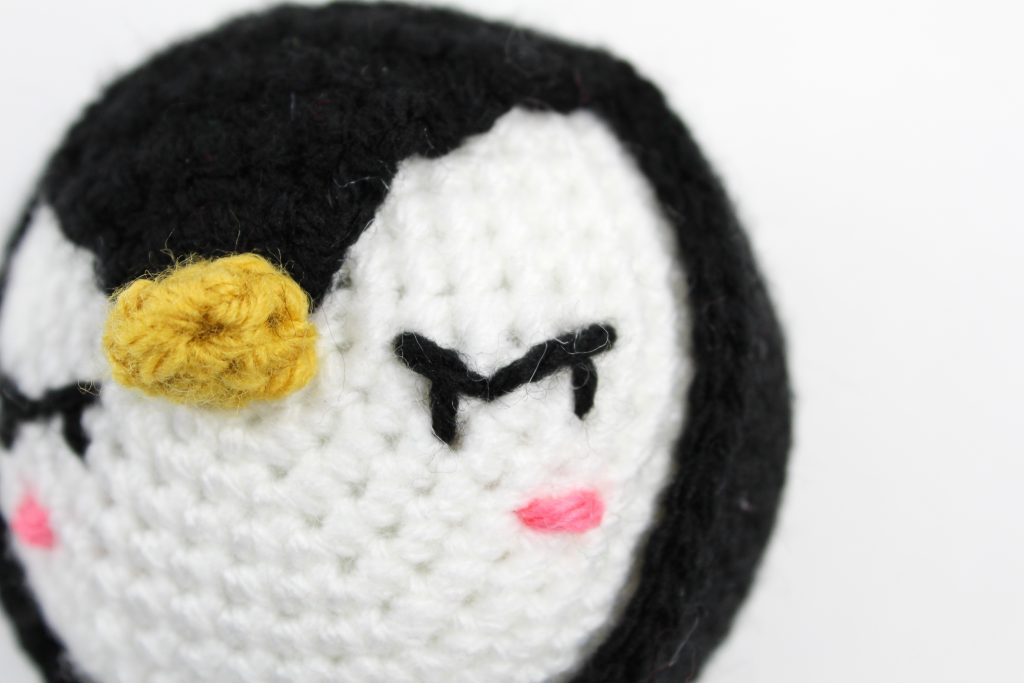 Little Penn Penguin Knotted Lovey — PATTERN MODIFICATION (Please